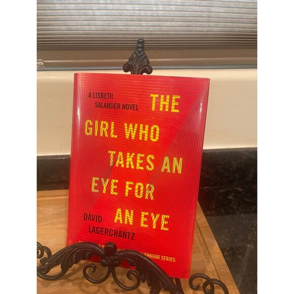 6 Hardcopy Set: The Girl with the Dragon Tattoo - Picture 6 of 8